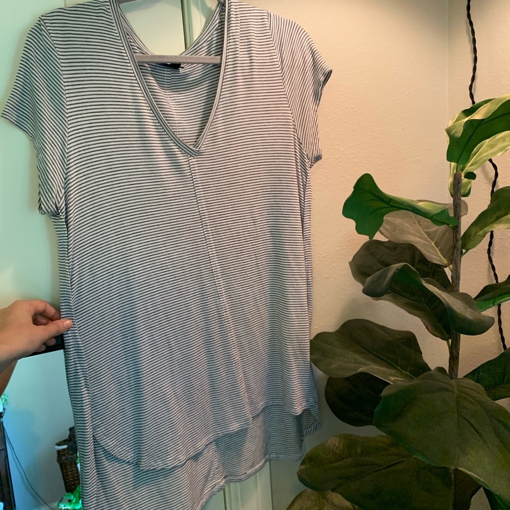 Short sleeve long back tee